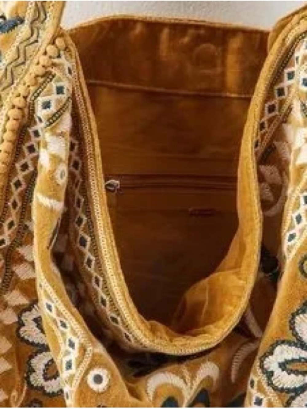 NWT Free People Vic Velvet Slouchy Bag - Color Gilded Gold - Picture 3 of 8